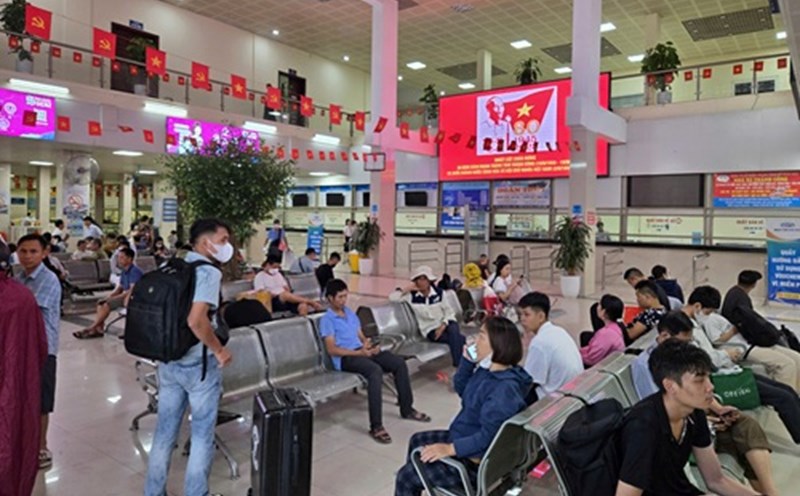 Hanoi increases 1,000 vehicles to serve people during the National Day holiday on September 2, 2025. Photo: Minh Hanh