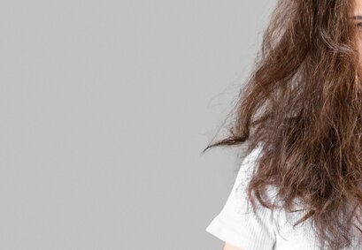 Why does thin hair make many women in urban areas worry and feel pressured? Photo: Thuy Duong