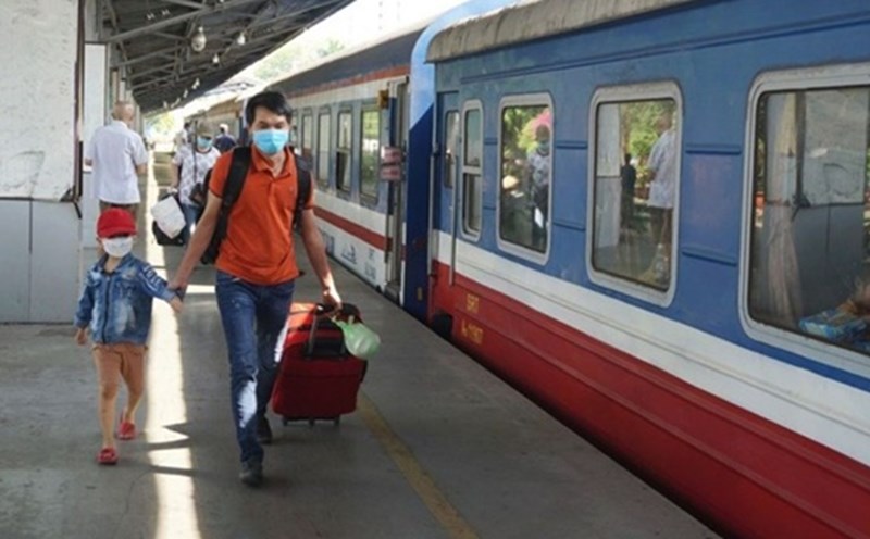 The railway has adjusted many trains to serve parades and parades. Photo: VNR