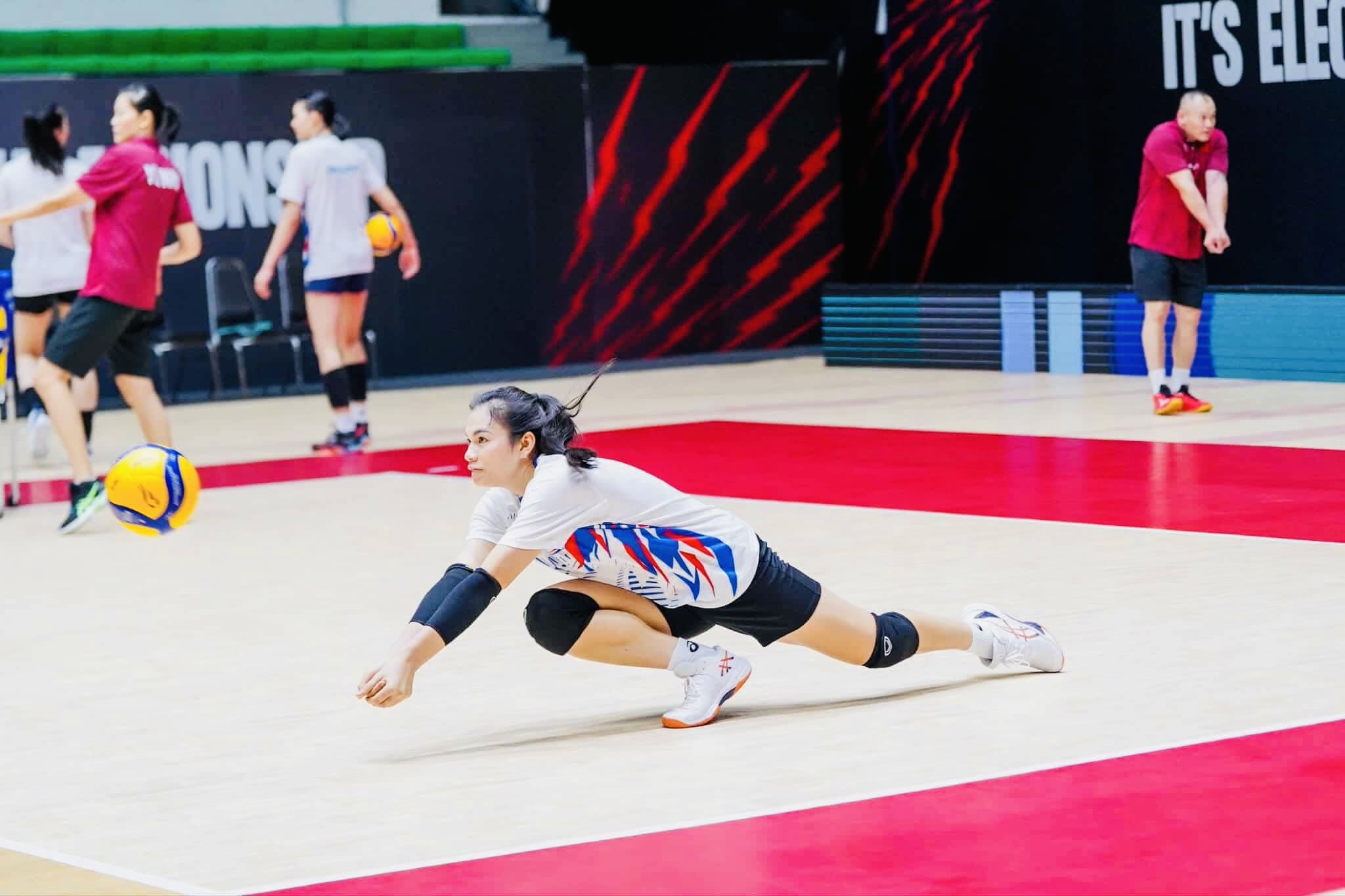 Players of the Vietnam Women's Volleyball Team have trained in Thailand. Photo: VFV