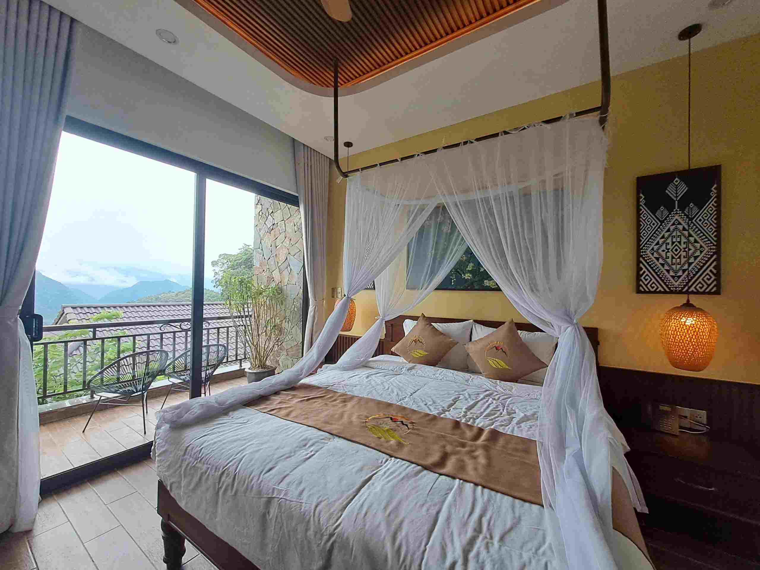 Bên trong một phòng nghỉ dưỡng ở bản Pù Luông, Khu bảo tồn thiên nhiên Pù Luông. Ảnh: Đan Thanh