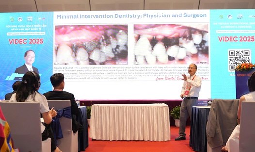 Các chuyên gia răng hàm mặt báo cáo tại hội nghị khoa học VIDEC 2025 - hội nghị chuyên ngành về sức khoẻ răng miệng. Ảnh: Thùy Linh