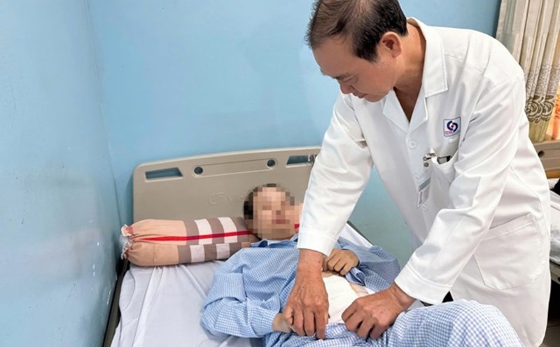 The mother and baby boy underwent successful surgery. Photo: Provided by the hospital