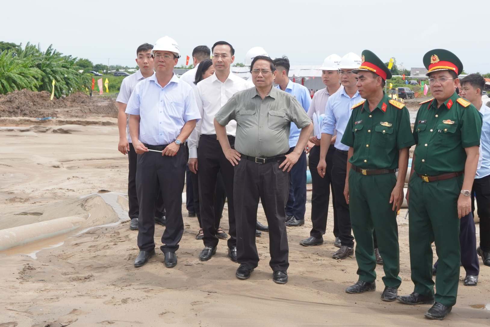 Thu tuong Chinh phu Pham Minh Chinh kiem tra cao toc Chau Doc - Can Tho - Soc tai du an thanh phan 1 ngay 21.7.2025. Anh: Ta Quang