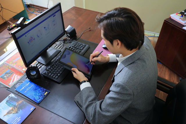 Internet Cong Nghiep – Chia khoa de doanh nghiep Viet but pha. Anh: Cao Hung