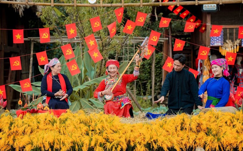 The "Golden Season of Ban May" Festival with a series of attractive activities invites visitors. Photo: Sa Pa Cultural Department