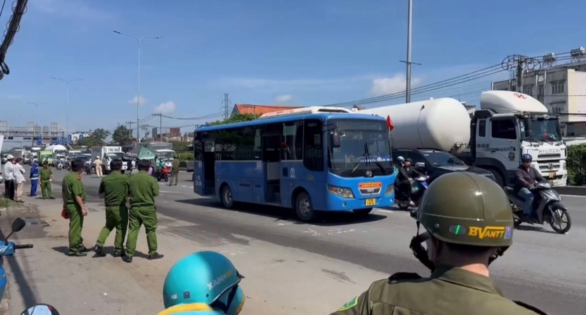 Hien truong vu va cham khien mot nu sinh tu vong tai cho. Anh: Dong Hoang