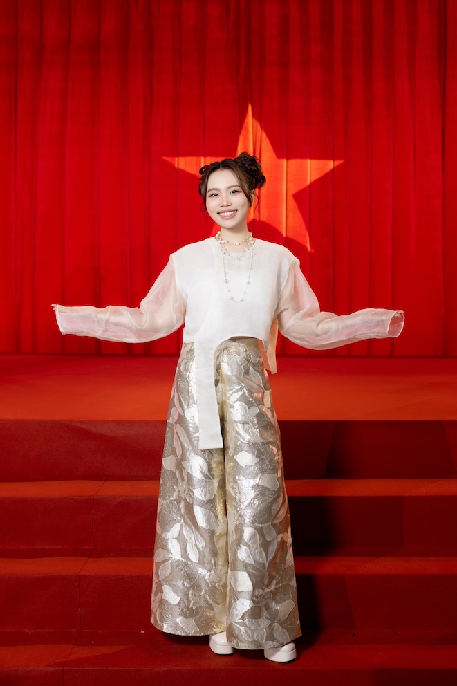 Phuong My Chi, Orange, Phao la 3 trong so nhieu giong ca noi tieng gop mat trong album “Made in Vietnam“. Anh: VMAS.