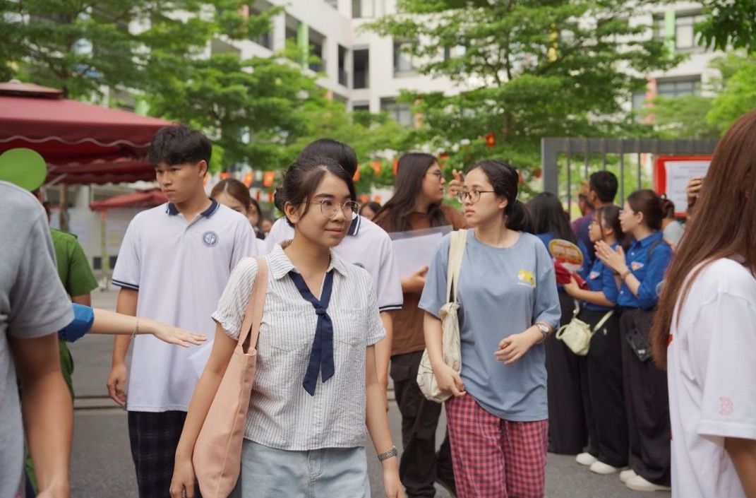 Schools have begun to announce university admission scores in 2025. Photo: Vu Linh