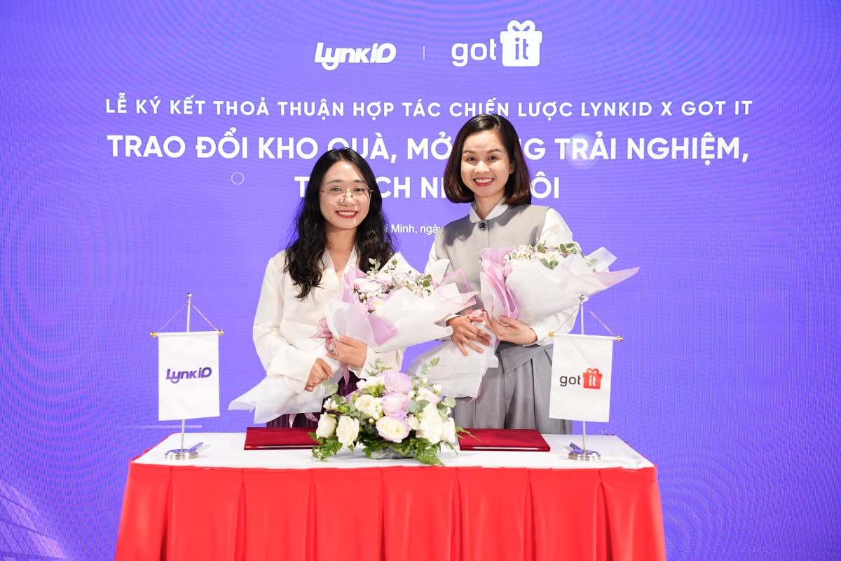 Ms. Tran To Uyen (left) - General Director of LynkiD and Ms. Nguyen Hai Minh - CEO of Got It at the signing ceremony. Photo: LynkiD