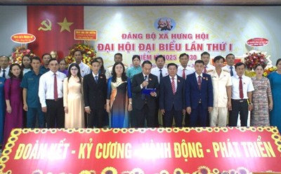 Comrade Tu Minh Phuc was appointed as Secretary of the Party Committee of Hung Hoi Commune, Ca Mau Province. Photo: Nhat Ho