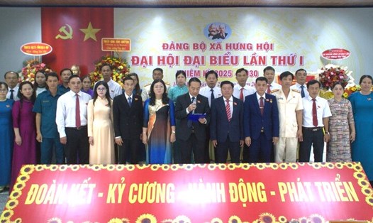 Đồng chí Từ Minh Phúc được chỉ định làm Bí thư Đảng uỷ xã Hưng Hội, tỉnh Cà Mau. Ảnh: Nhật Hồ