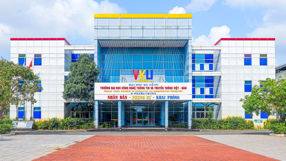 Benchmark score of Vietnam - Korea University of Information Technology and Communications - University of Da Nang. Photo: University of Information and Communications and Viet Han Town