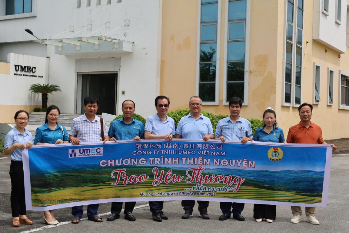 사랑을 전하고 미소를 받는 프로그램은 고산지대 학생들을 대상으로 합니다. 사진:  찌엔