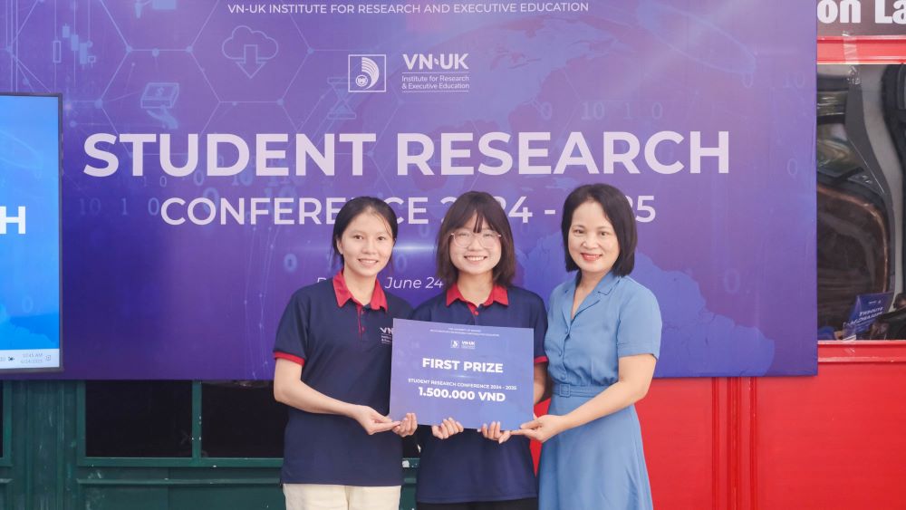 Details of the benchmark scores of the Vietnam - UK - University of Da Nang. Photo: VN-UK