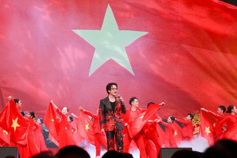 Art performance at the 80th anniversary of the founding of the Socialist Republic of Vietnam Government. Photo: Hai Nguyen