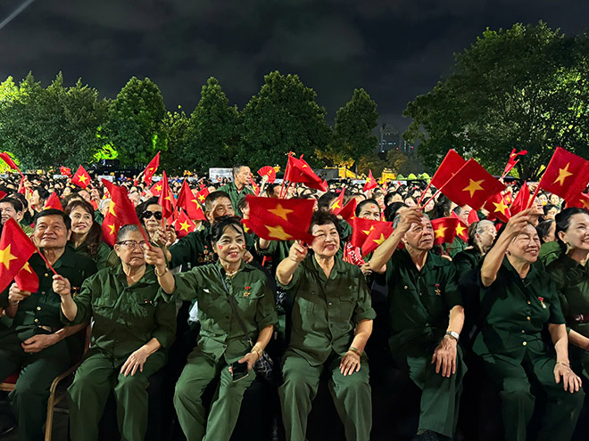 Tai diem cau Ha Noi co khoang 3.000 khan gia tham du. Anh: Ban to chuc cung cap