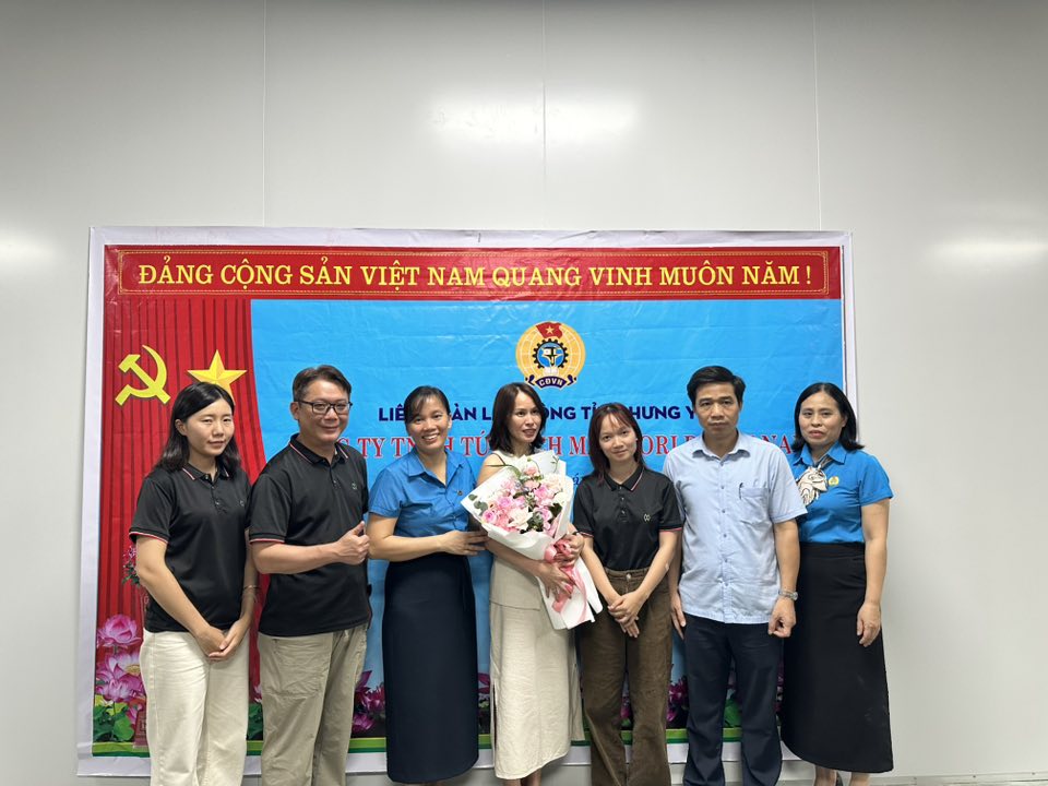 Max World 베트남 가방 유한회사 노동조합 설립 결정 발표식. 사진: 흥옌 노동조합