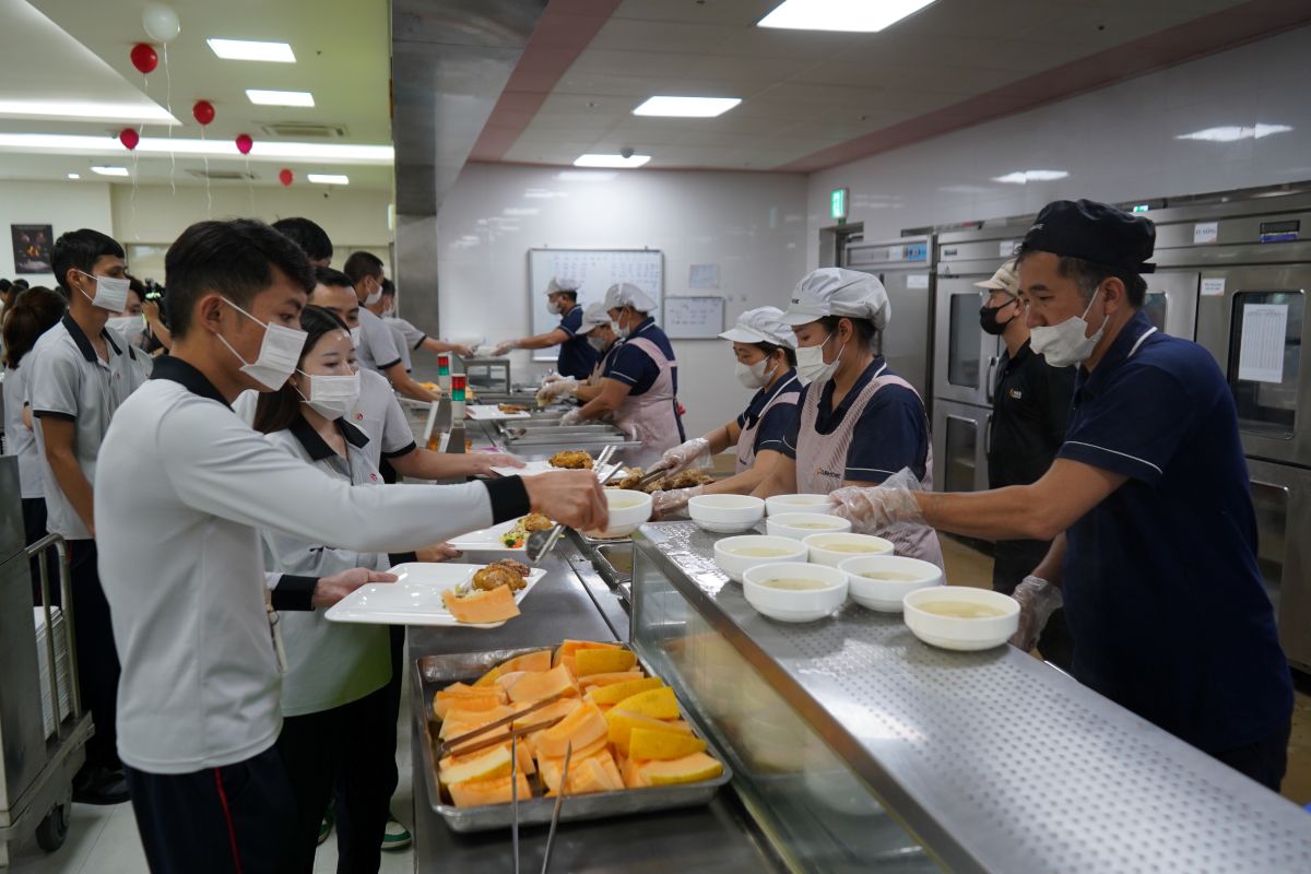 하이퐁 짱주에라 산업단지 노동자들의 급여는 2024년에 비해 1인당 월 20만 동 이상 증가했습니다. 사진: 마이중