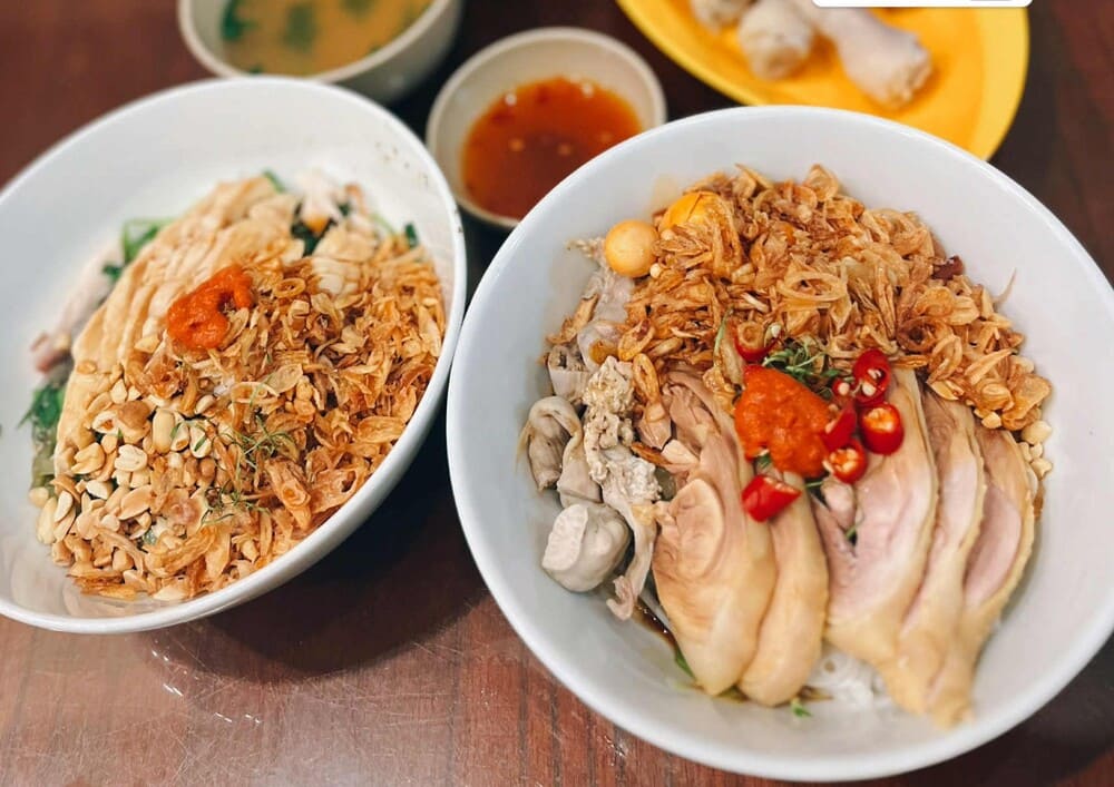 Pho mixed pineapple is not too elaborate in processing with basic ingredients. Photo: Mai Chau