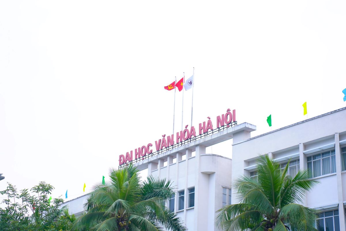 Hanoi University of Culture takes the benchmark scores of many majors above 27 points. Photo: School website