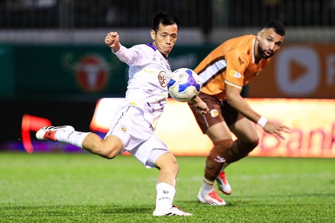 하노이 FC와 호앙아인 잘라이의 경기는 8월 23일 19시 15분에 열립니다. 사진: 민단