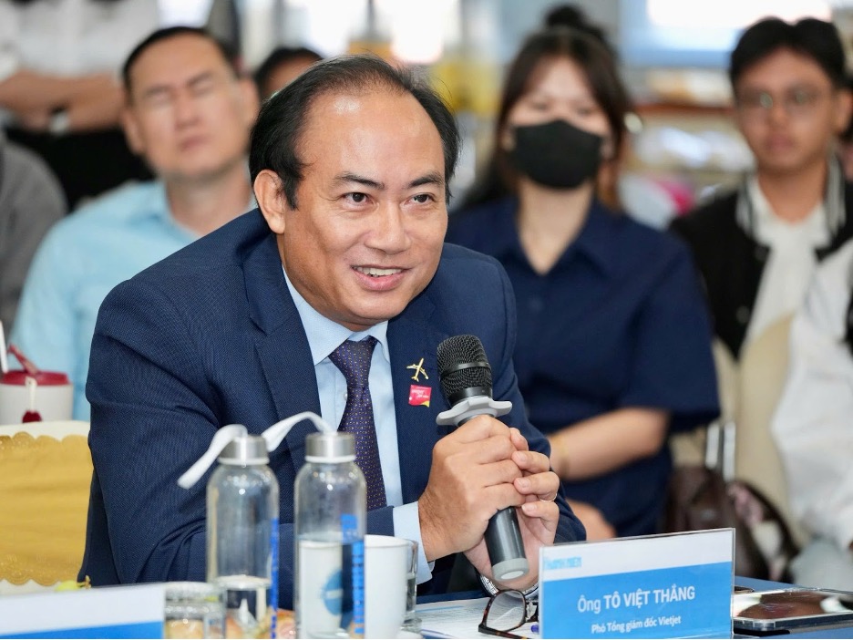 Toa dam “Giam phat thai, loc khong khi” dien ra vao sang 22.8. Anh Lam Anh
