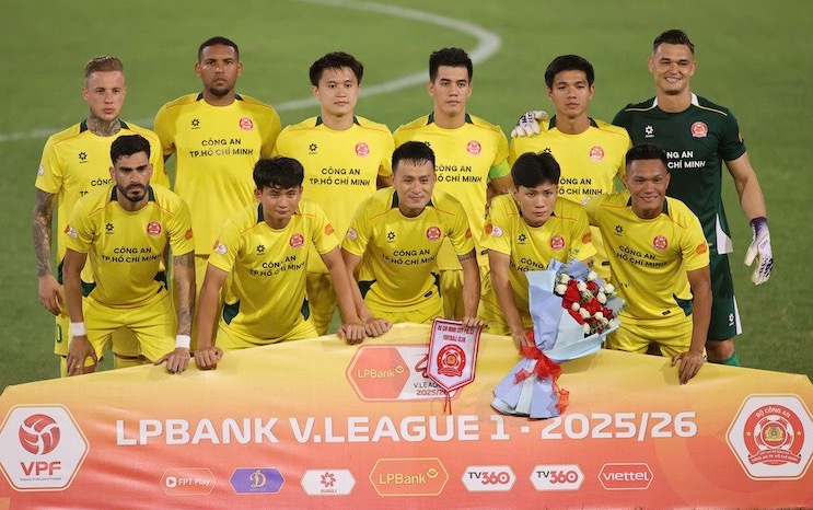 The Cong Viettel과의 경기에서 호치민시 경찰 클럽 선수단. 사진: VPF