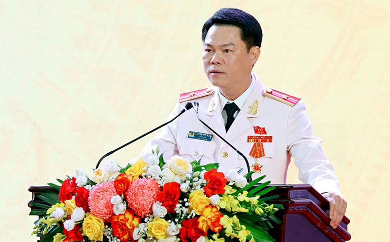 Major General Nguyen Huu Manh was awarded the First Class Medal of Honor. Photo: Ninh Binh Provincial Police
