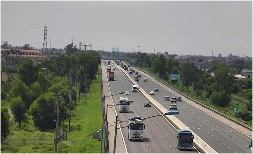 Ha Nọi - Hai Phong高速道路での事故後、通常の交通手段が再開。写真:Ha Nọi - Hai Phong高速道路情報