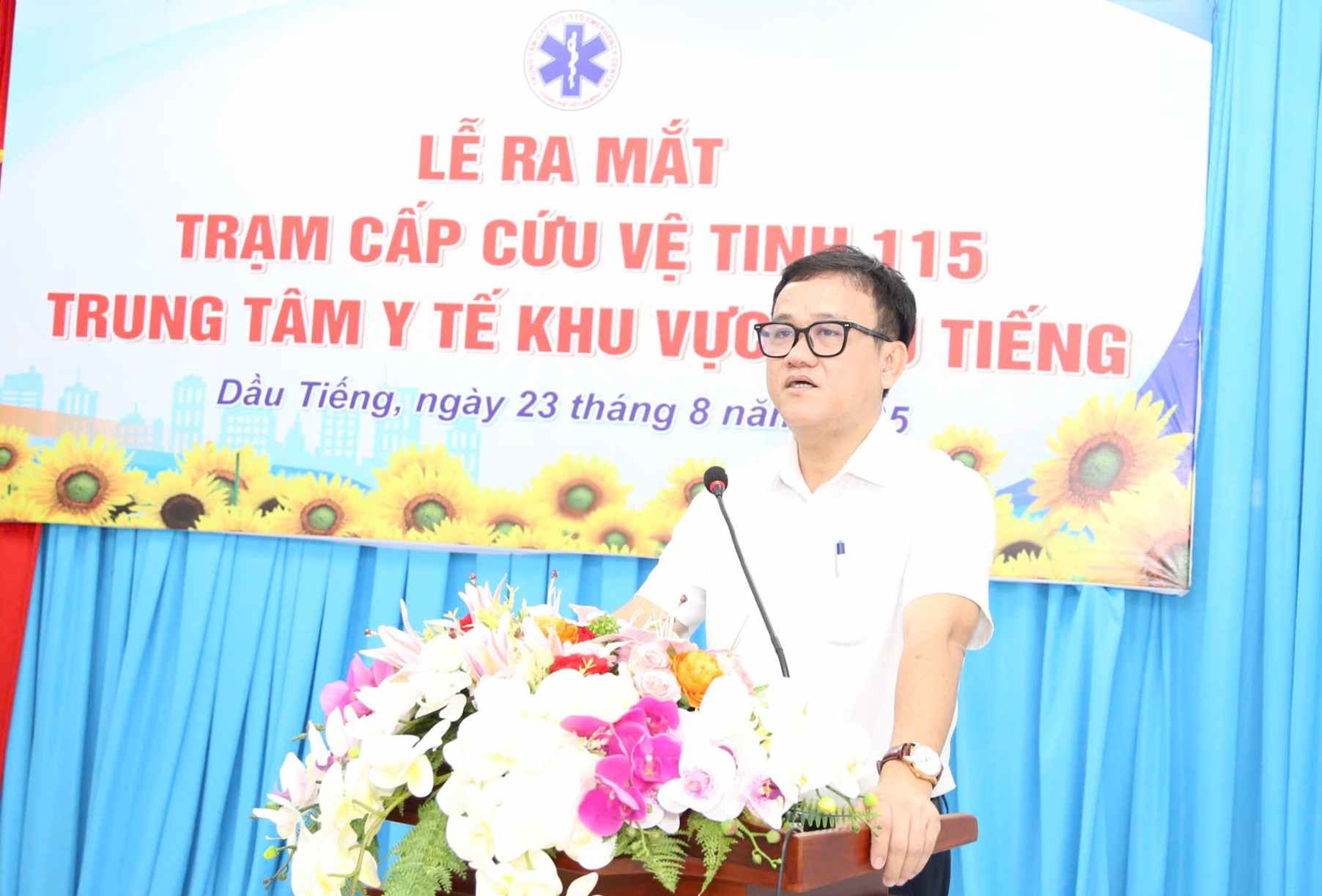 Anh: Bac si Huynh Minh Chin cung cap
