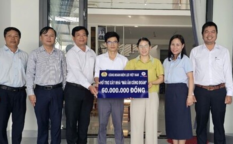 PC Gia Lai Trade Union supported the construction of a Trade Union Shelter for Trade Union member Ho Ngoc Quang. Photo: Tuan Anh