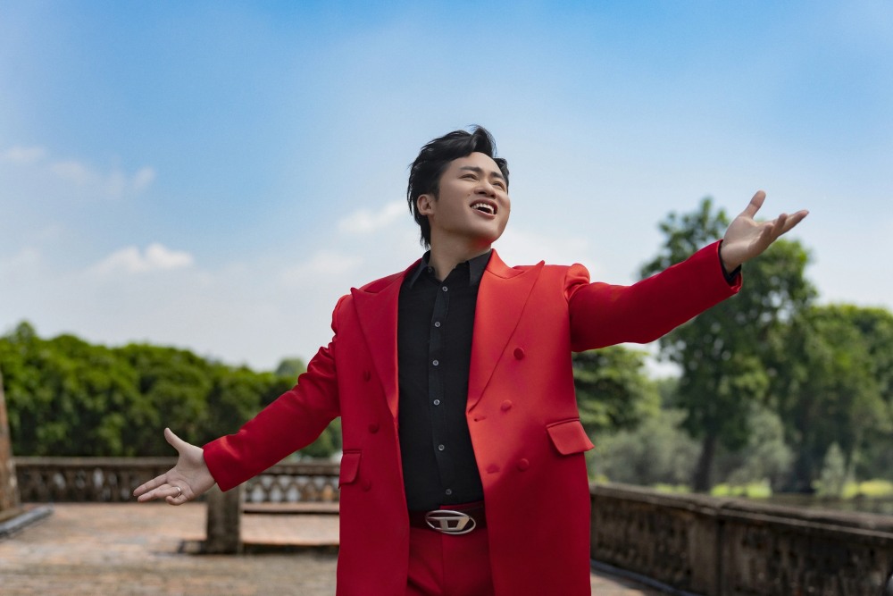 Ca si Tung Duong trong MV moi. Anh: Nhan vat cung cap