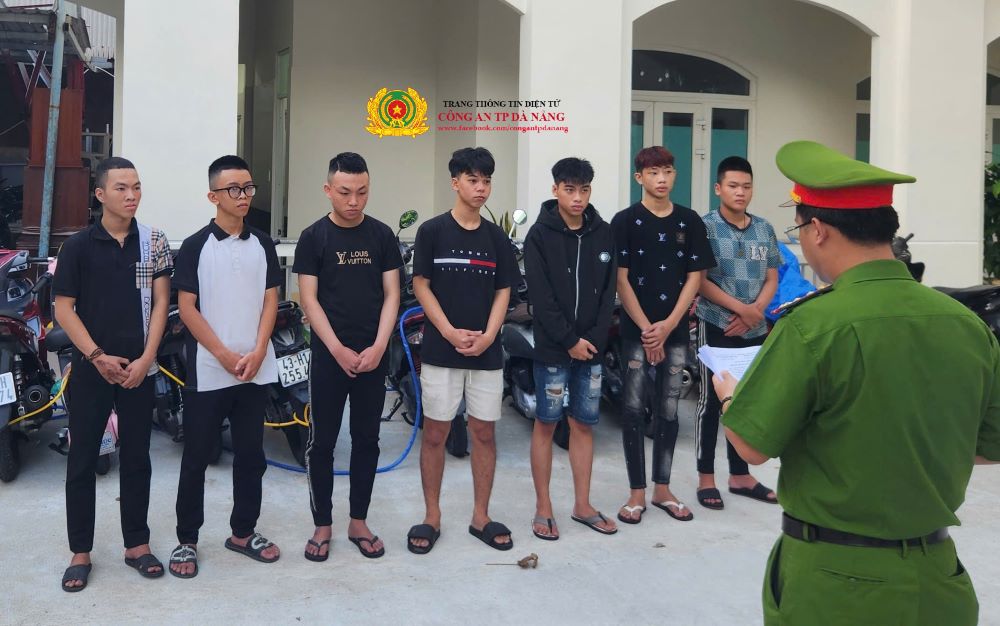 7 đối tượng bị khởi tố, trong đó có 5 đối tượng bị bắt tạm giam liên quan đến hành vi cố ý gây thương tích nêu trên. Ảnh: Công an TP Đà Nẵng