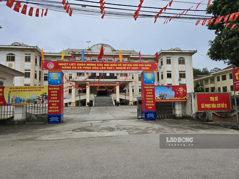 Tru so UBND huyen Phuc Hoa truoc kia von hoang lanh nay da la tru so xa Phuc Hoa moi. Anh: Tan Van