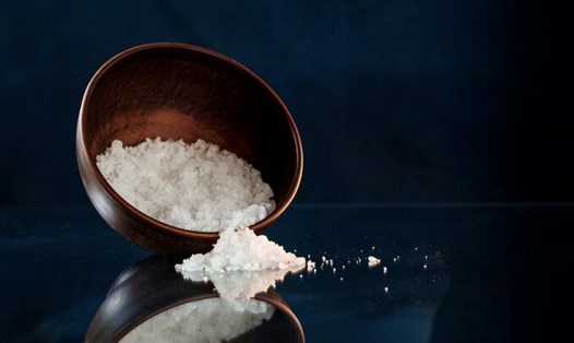 Lợi ích rõ rệt từ chế độ ăn ít natri. Ảnh: Thùy Dương