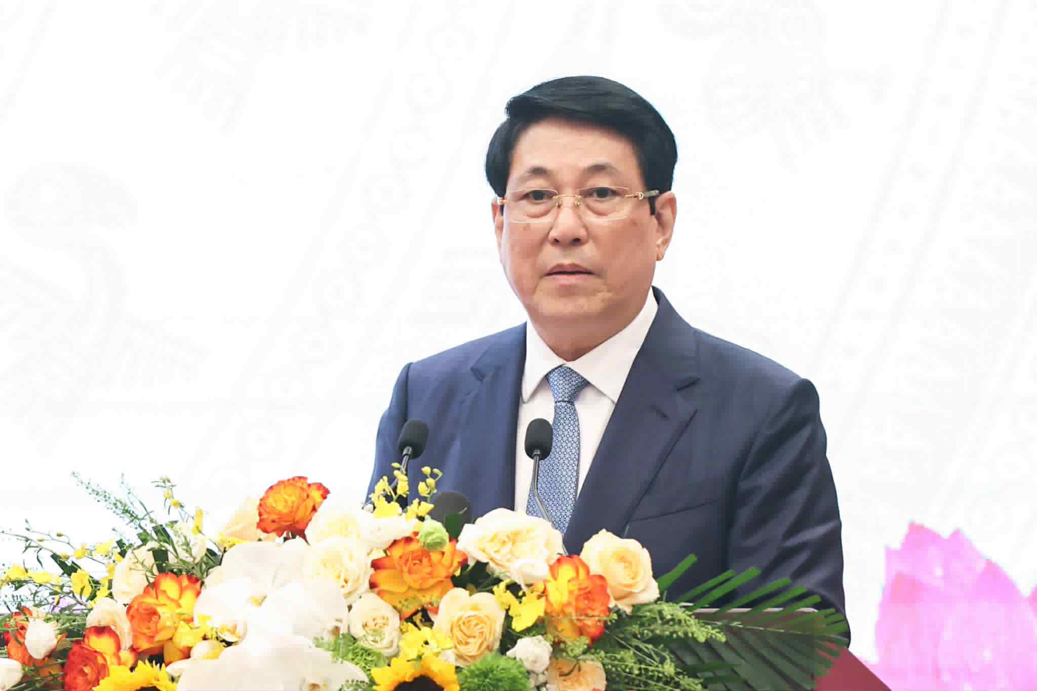 El miembro del Buro Politico y Presidente de la Republica Socialista de Vietnam Luong Cuong habla en la reunion. Foto: Bao Han