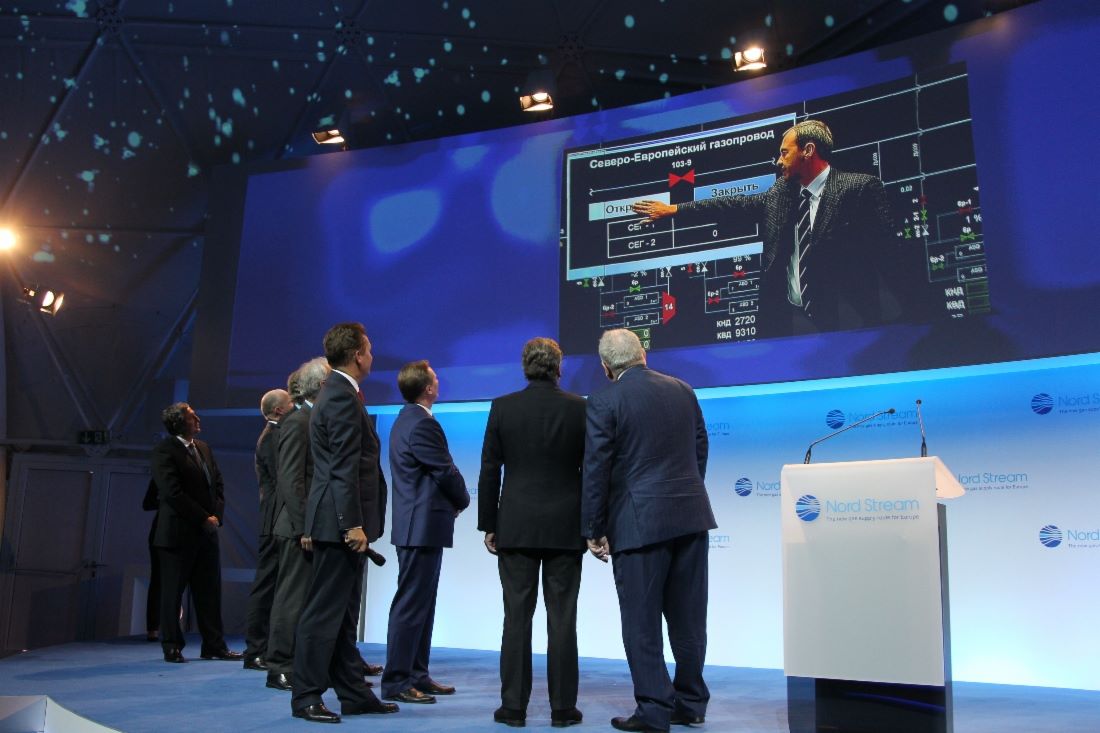 Le khanh thanh tuyen ong thu hai cua duong ong Nord Stream tai vinh Portovaya, Nga, ngay 8.10.2012. Anh: Gazprom