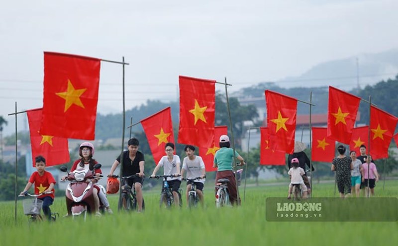 The largest field in the Northwest becomes an attractive check-in spot on the occasion of National Day 2.9. Photo: Quang Dat