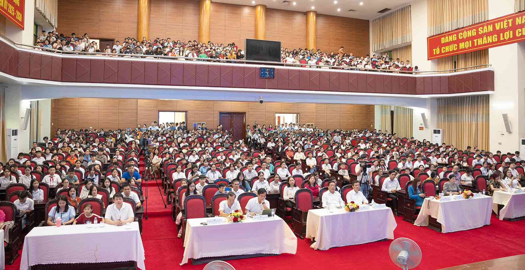 Toan canh chuong trinh. Anh: Duy Chuong