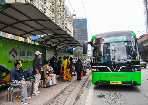 It is expected that Hanoi will have about 9,269 buses operating each day. Photo: Transerco