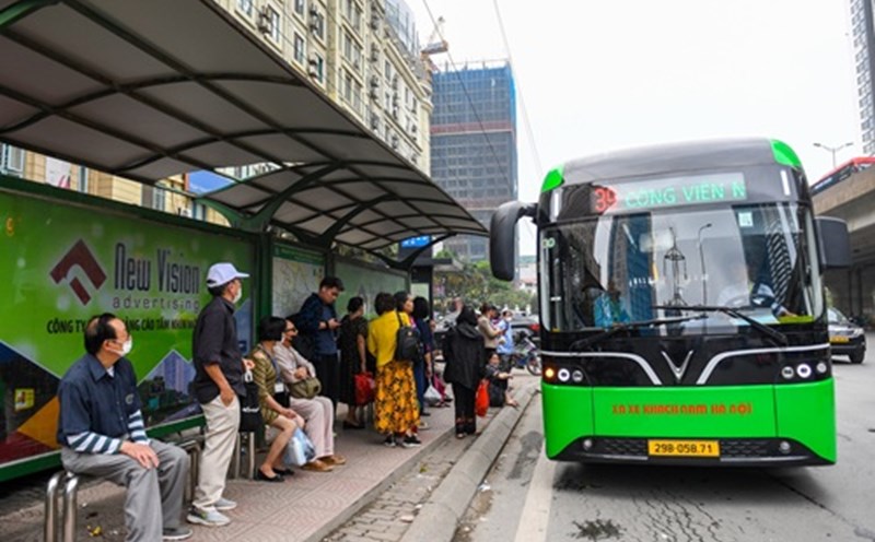 It is expected that Hanoi will have about 9,269 buses operating each day. Photo: Transerco
