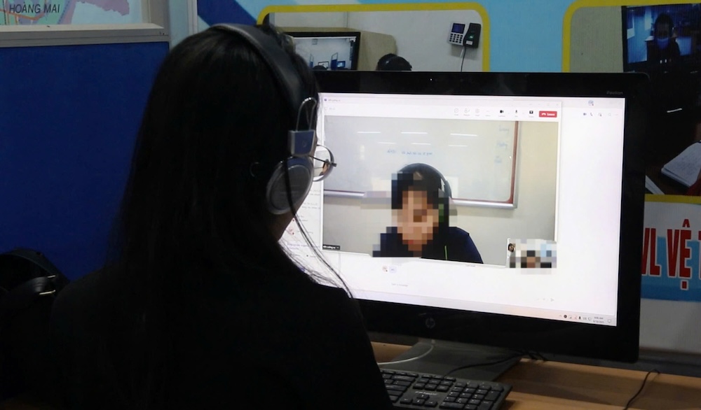 온라인 채용 사기 수법 경고 가벼운 일은 없고 고임금. 사진: 응우옌 린