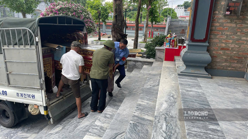 Hoat dong xay dung cung voi viec chuan bi cho le hoi dang duoc day manh trien khai. Anh: Dinh Dai