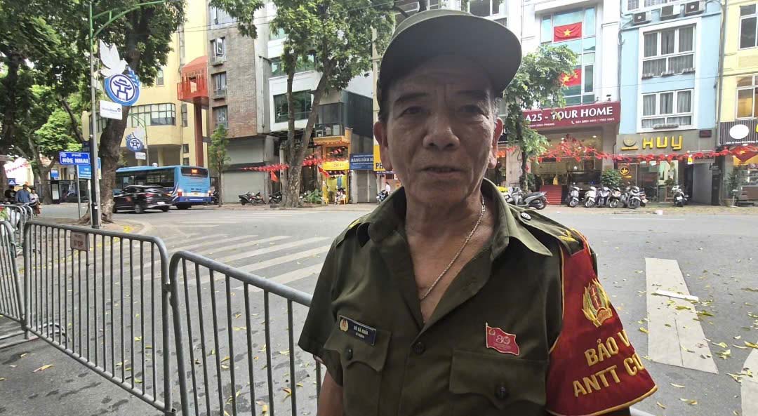 Ong Do Ba Khai cho biet vinh du va tu hao khi duoc tham gia vao nhiem vu trong dai cua dat nuoc. Anh: Van Truong