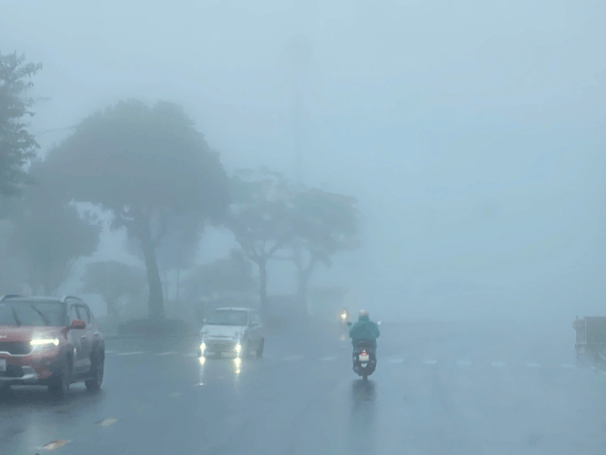 fog covers the mountain town of Pleiku. Photo: Thanh Tuan