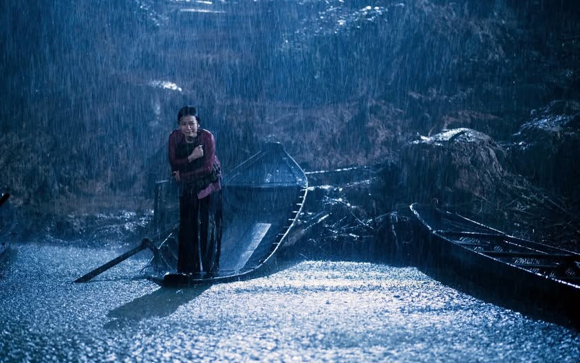 The scene made Ha Anh faint after filming. Photo: Producer of the film Red Rain