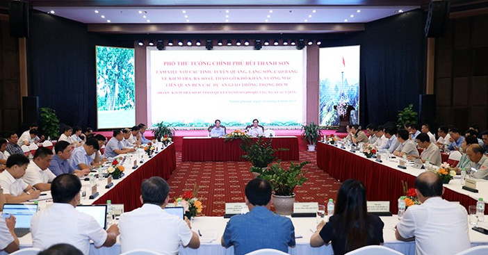 Pho Thu tuong Chinh phu Bui Thanh Son lam viec voi cac tinh Tuyen Quang, Lang Son, Cao Bang. Anh: Duc Thang.