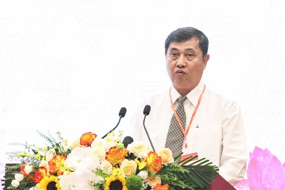 Son Phuoc Hoan代表は、党と国家の指導者との代表的な代表者、国民のあらゆる階層代表との会合で発言しました。写真:Quang Vinh