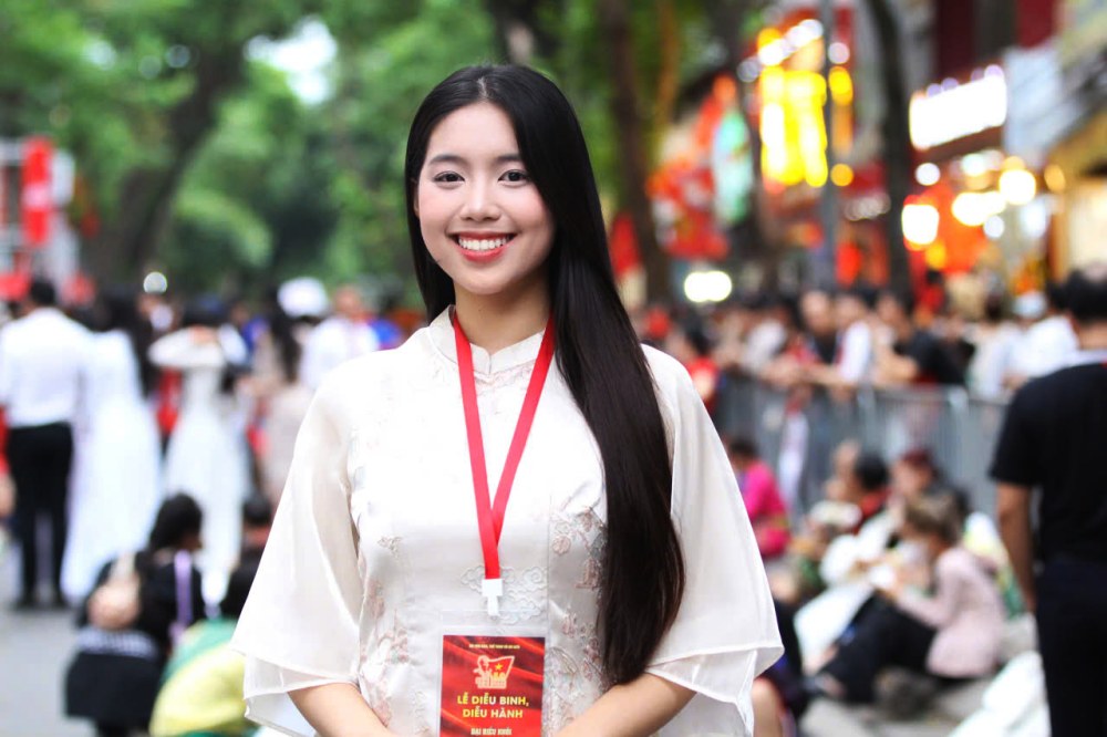 A hau Tran Ngoc Chau Anh. Anh: Huyen Chi